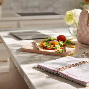 Weight Control That Supports a Working Woman’s Mental Load